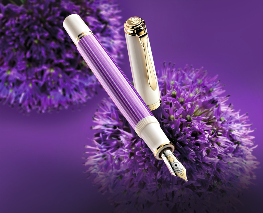 Pelikan Souverän 600 Kolbenfüllhalter Violett-Weiß - wunderschön zum Füller verschenken