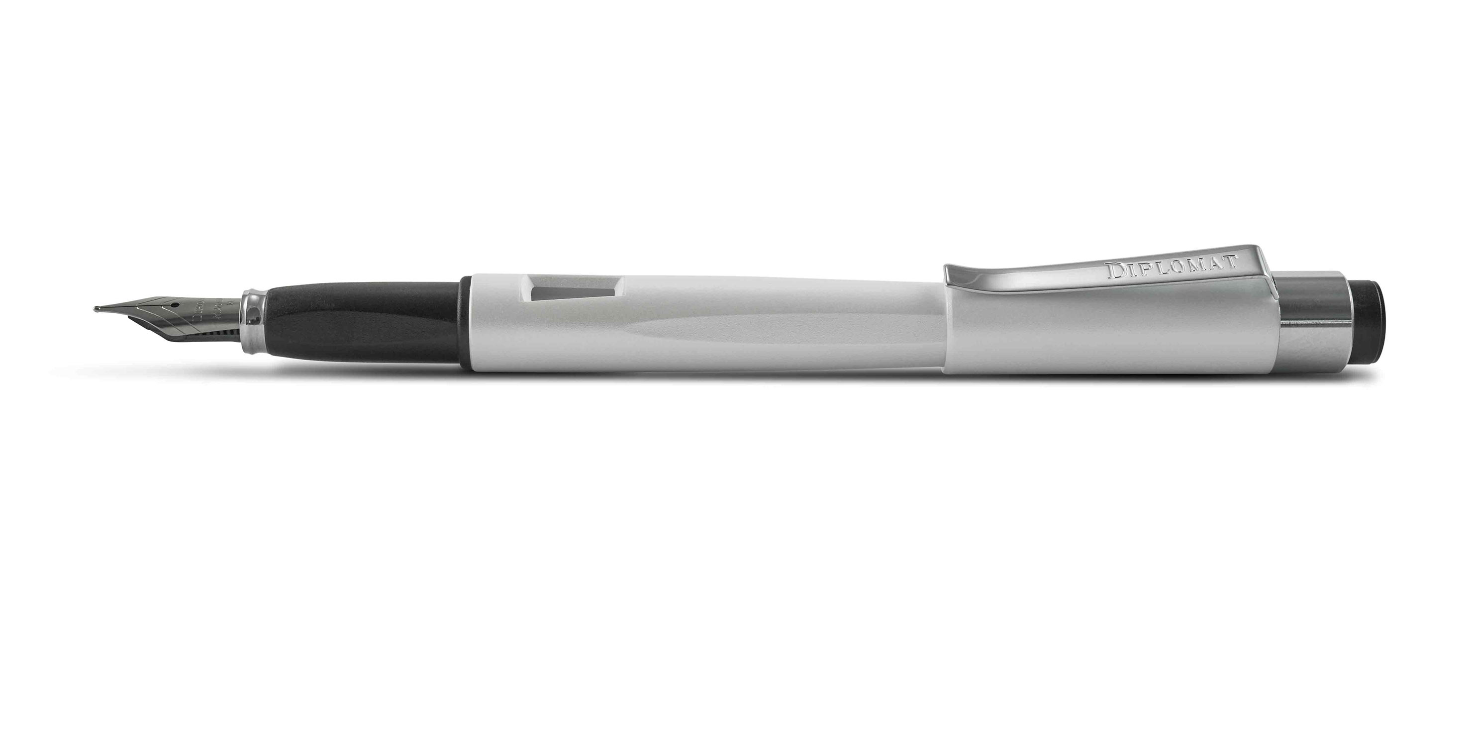 Diplomat-Magnum-F-llhalter-Perlmutt-Weiss-fountain-pen-pearl-white Diplomat Magnum fountain pen pearl white