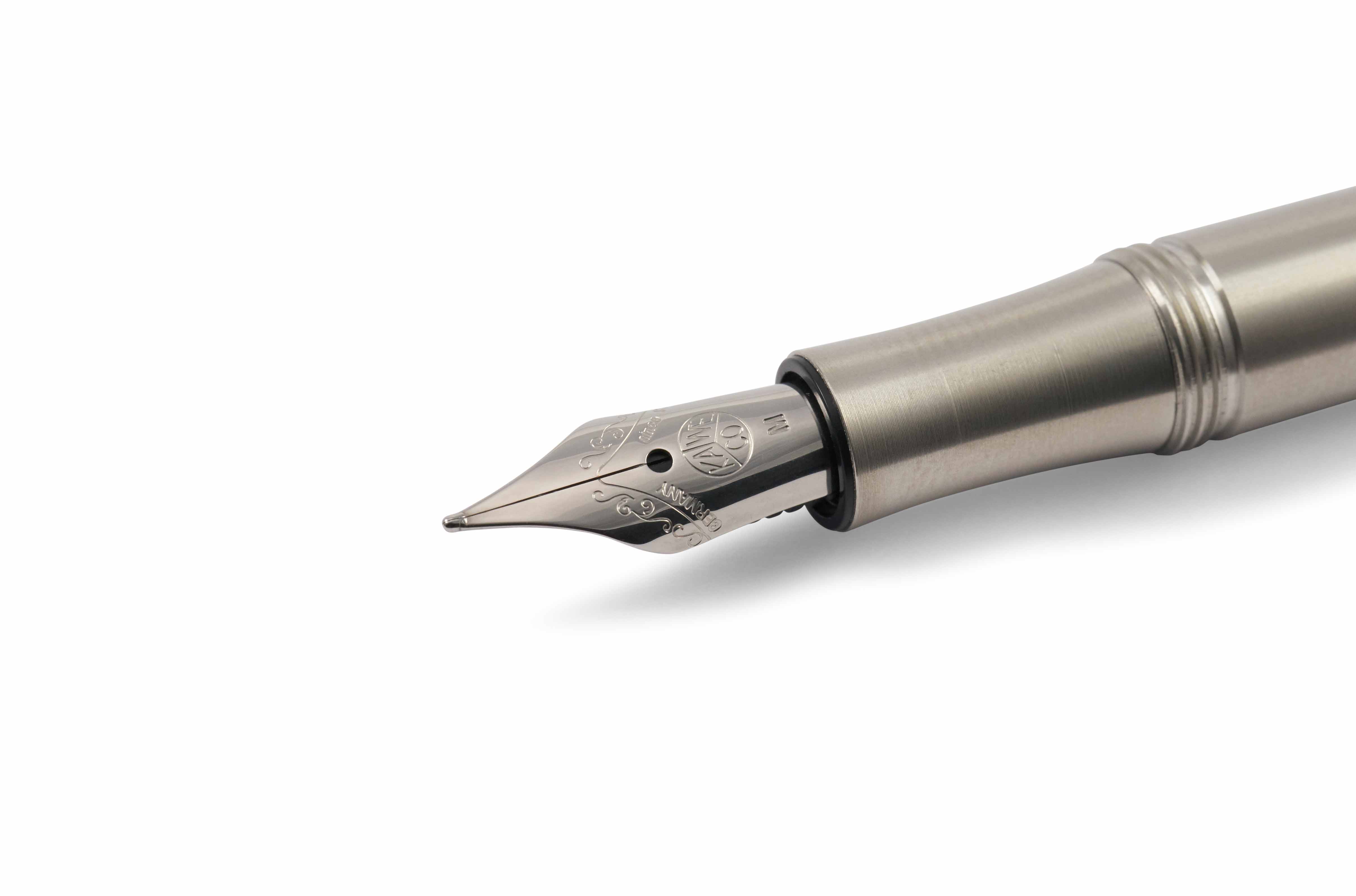 Kaweco-Liliput-Detail-Edelstahl-F-llhalter-Stahlfeder Kaweco LILIPUT Füllhalter Edelstahl Detail Stahlfeder M
