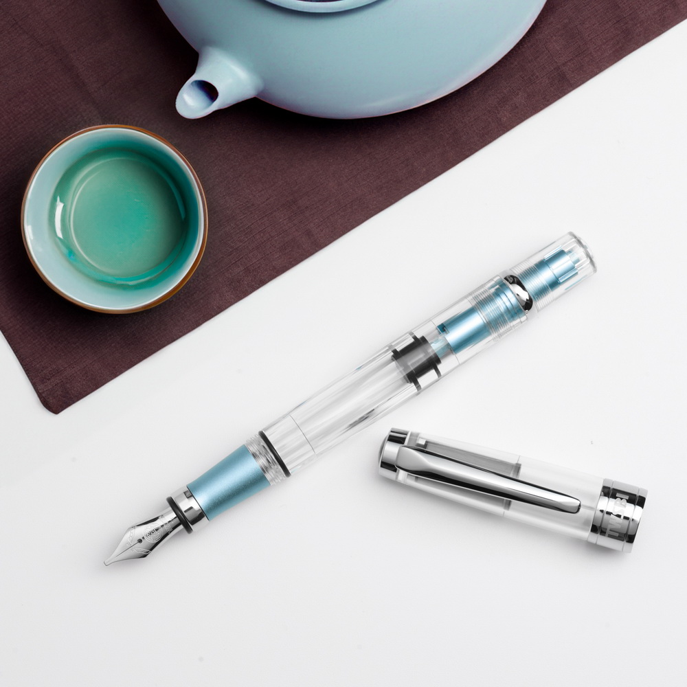 TWSBI Diamond 580AL Kolbenfüllhalter Iceberg