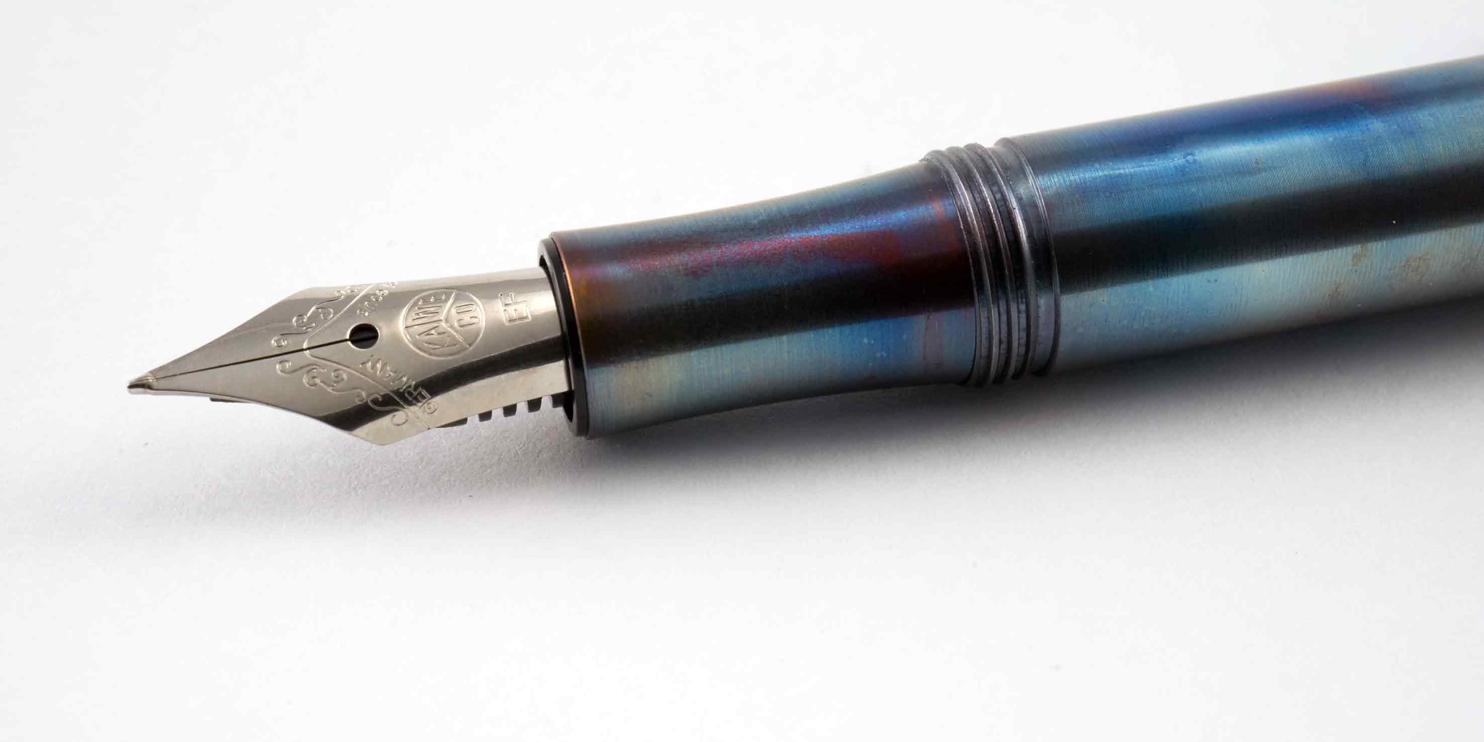 Fireblue-Details00001 Kaweco LILIPUT Füllhalter Fireblue Detail Stahlfeder