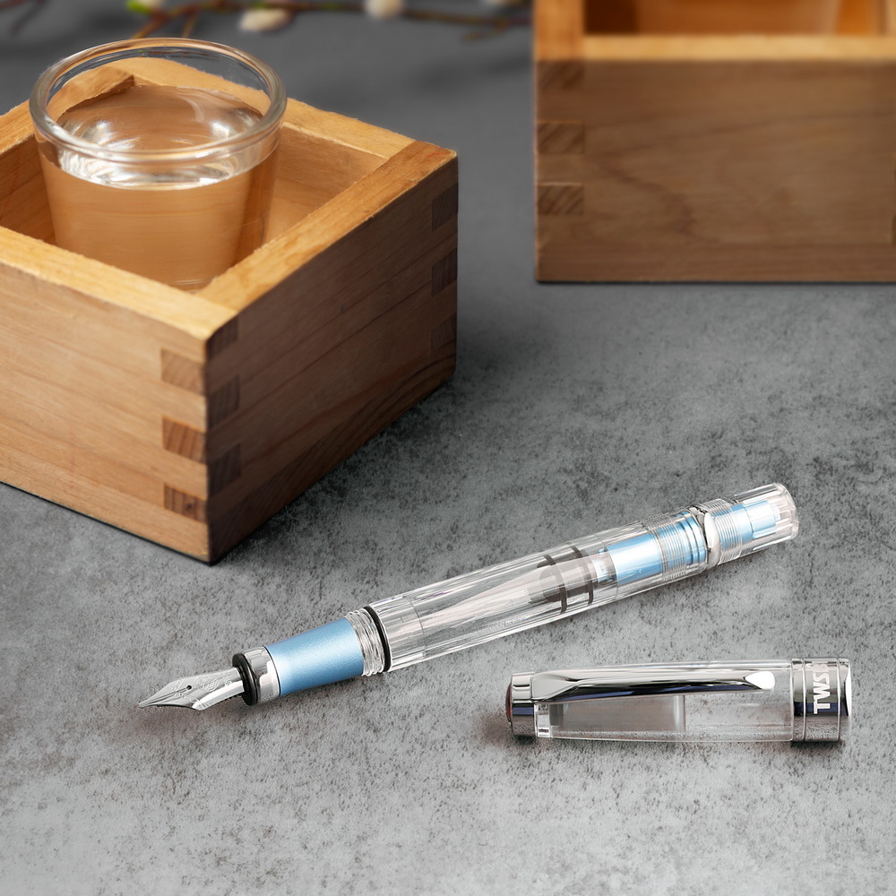 TWSBI Diamond 580AL Kolbenfüllhalter Iceberg