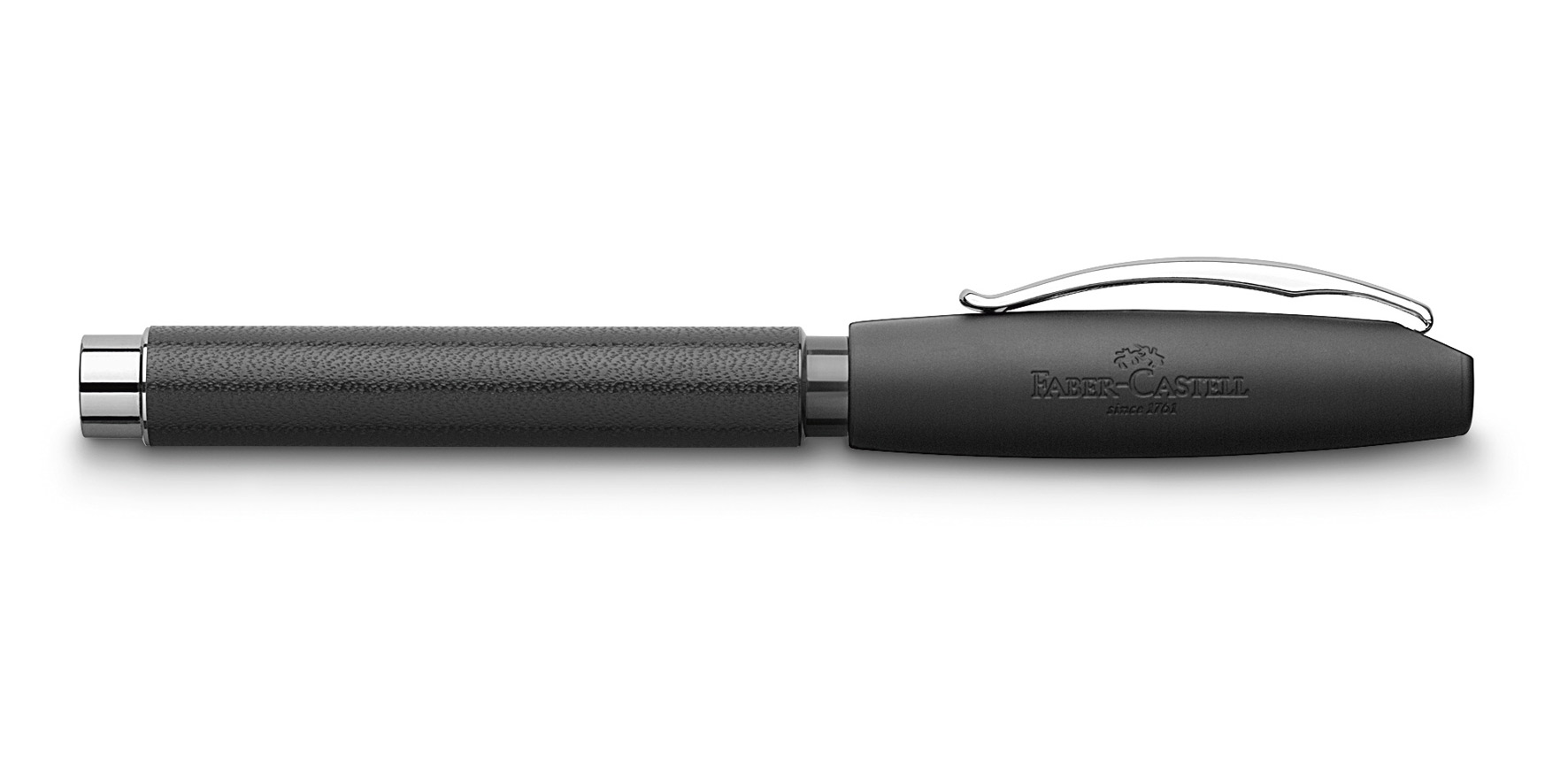 Faber-Castell Essentio Black Füllfederhalter Leder Geschlossen