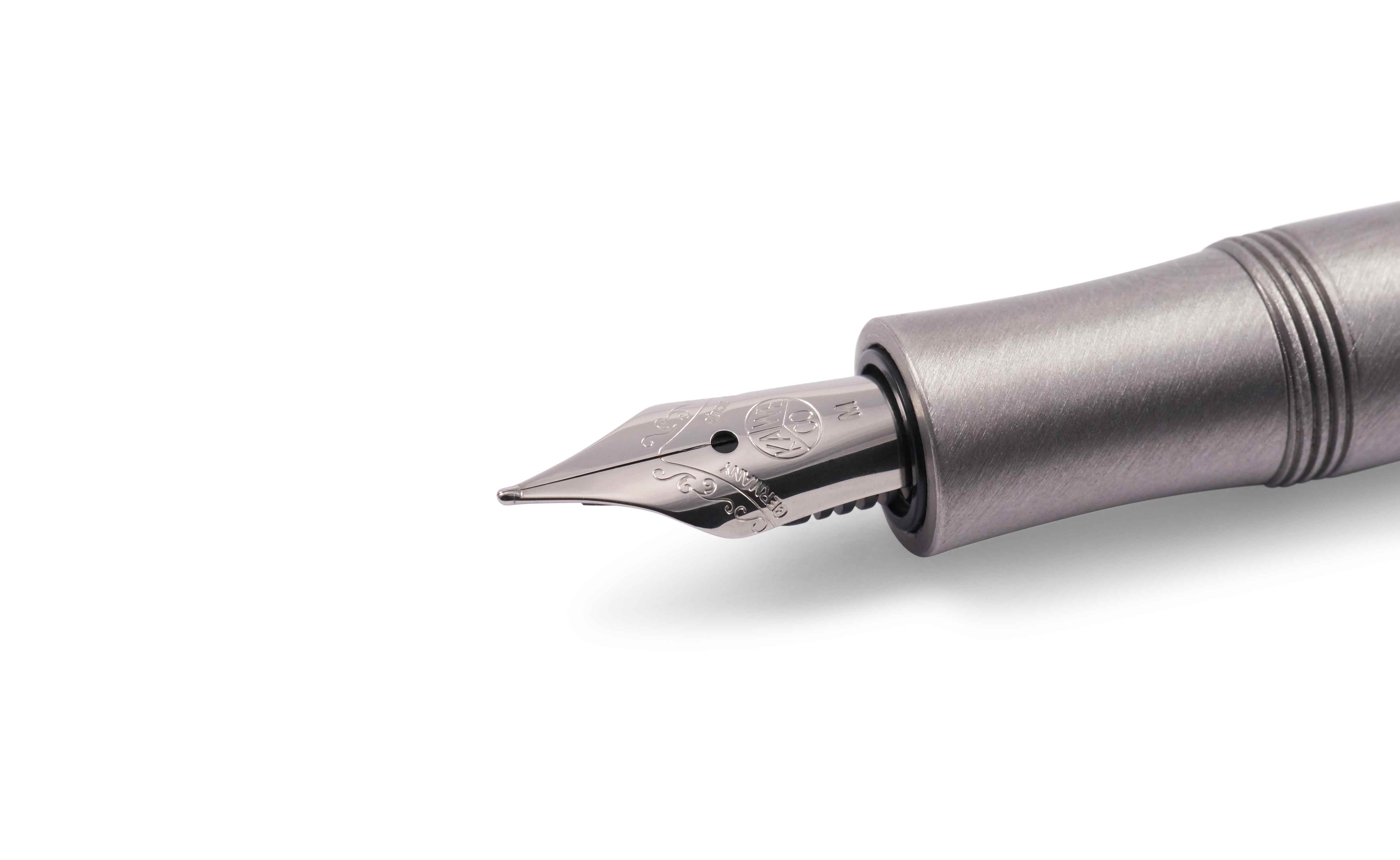 Kaweco-STEEL-Sport-Detail-F-llhalter-Stahlfeder Kaweco STEEL Sport fountain pen detail nib steel M