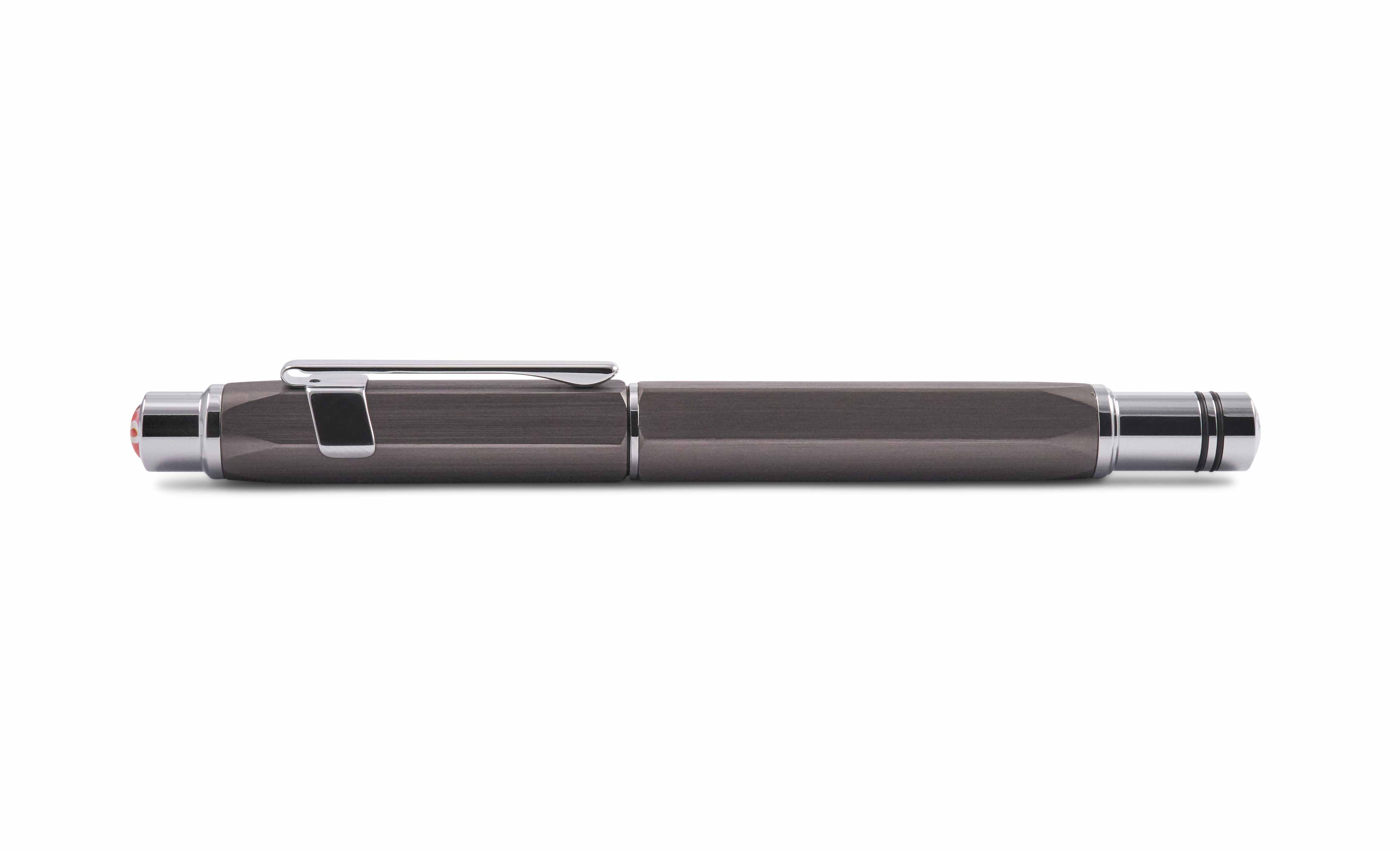 TWSBI-Precision-fountain-pen-closed TWSBI Precision Kolbenfüllhalter Gunmetal geschlossen