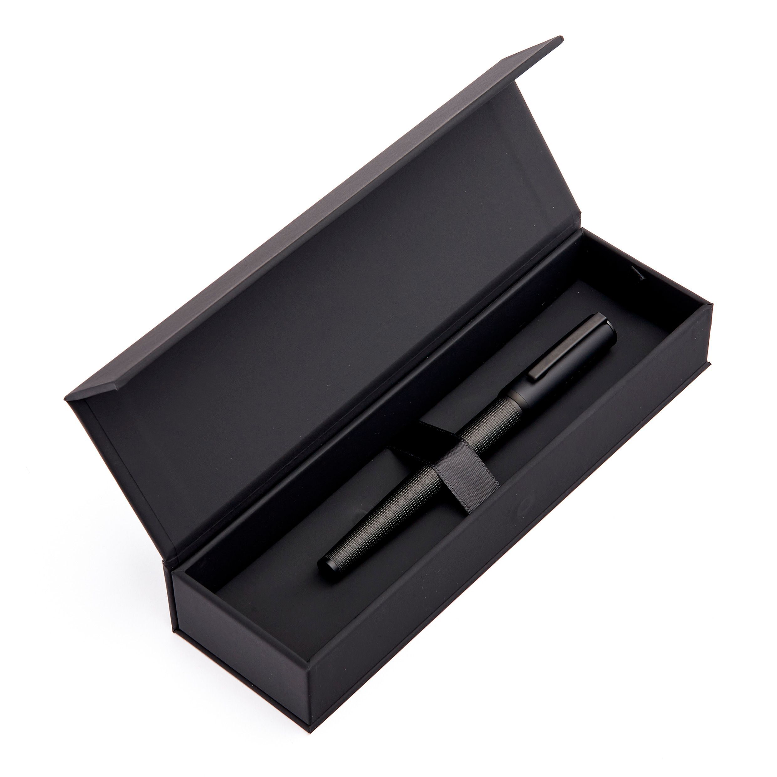 HSQ4742A_E2-1 Hugo Boss Contour Iconic fountain pen